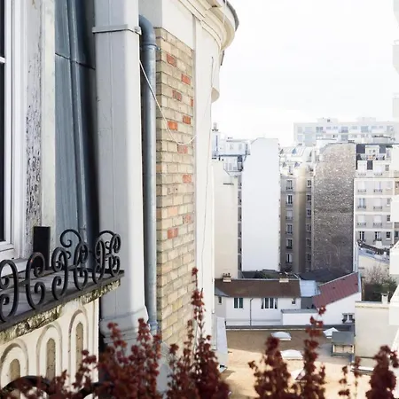 Hostnfly - 50m2 Arty Near The Eiffel Tower * Paris
